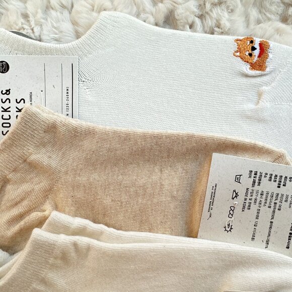 Set of 4 Cute Women's Socks - Picture 3 of 4